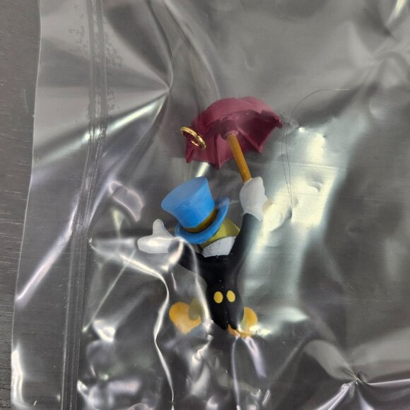 Vintage Hallmark Keepsake Ornament Miniature Pinocchio Jiminy Cricket 2 Pack New - Picture 6 of 9